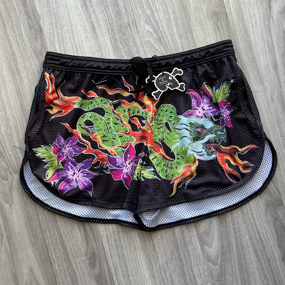 Skull & Bones | Hand Painted Mesh Shorts in Black (Medium) - Picture 3 of 16
